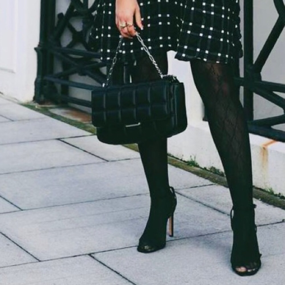 Topshop Quilted Chain Crossbody bag BOTTEGA INSPO